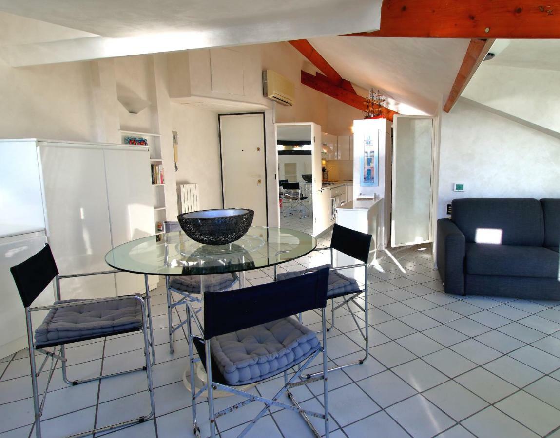 Mansarda Luminosa In Centro Sul Mare - Attic By Sea Apartment Sanremo Exterior photo
